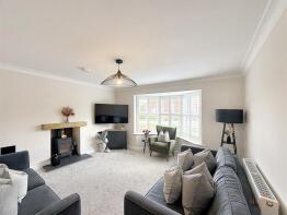 4, Woodlands Grove, Hull HU11 5BE