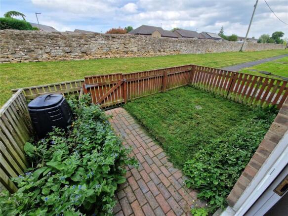 3 bed Terraced for sale Image 11