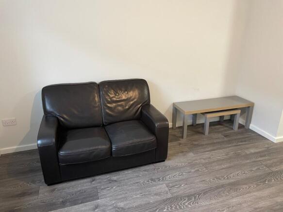 1 bed Apartment to rent Image 8