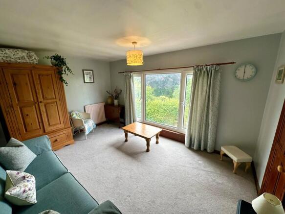 3 bed House for sale Image 6
