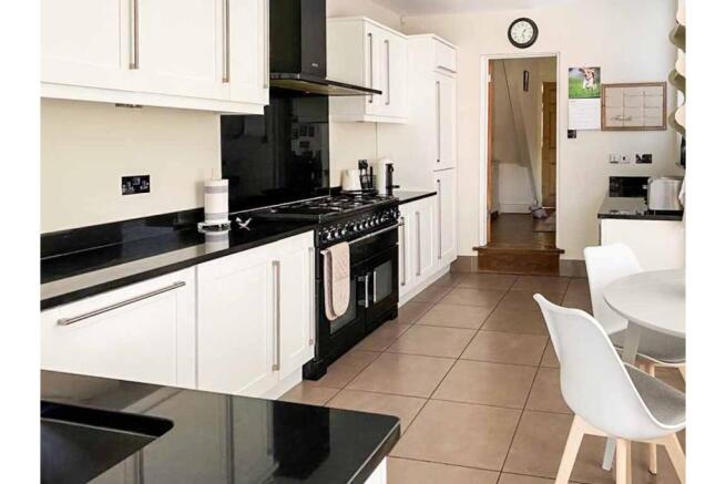 Kitchen/Breakfast