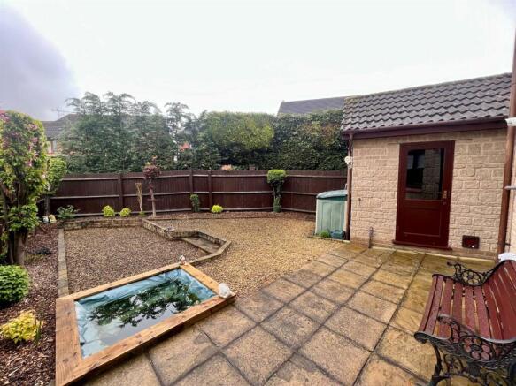 11 King charles garden.jpg