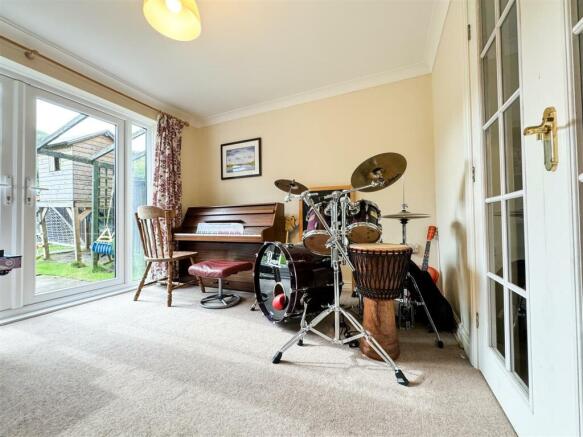DINING ROOM/ SNUG