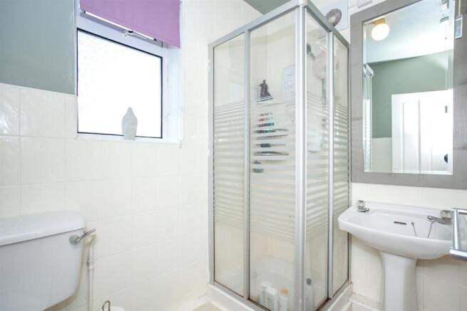 Bedroom 1 En-Suite.jpg
