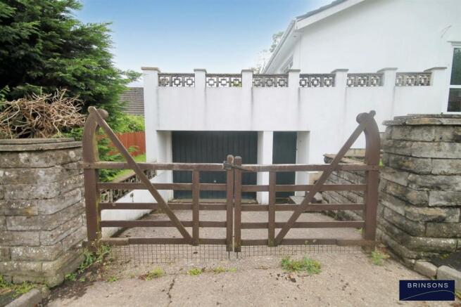 21. GARAGE.jpg