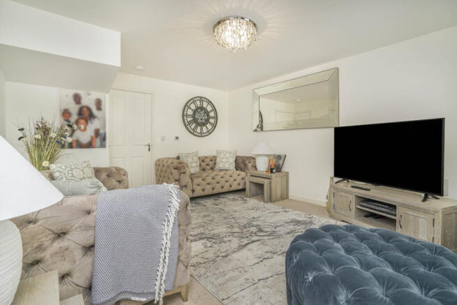 3 bed Semi-Detached for sale Image 3