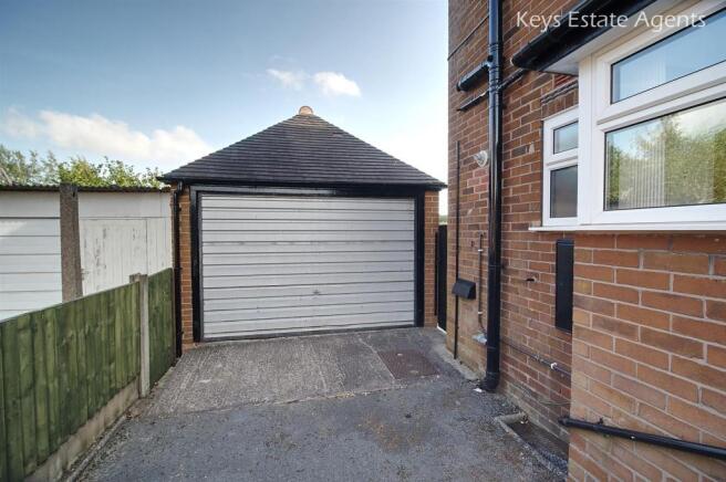 Garage EXT.jpg