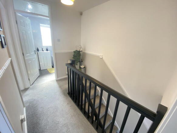 3 bed Semi-Detached for sale Image 11
