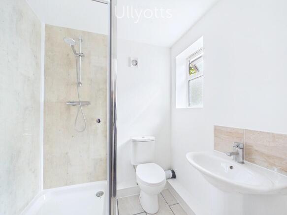 3 bed Terraced to rent Image 10