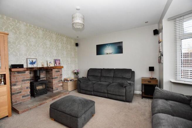 3 bed Semi-Detached for sale Image 4