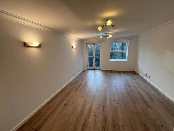 Living Area image 1