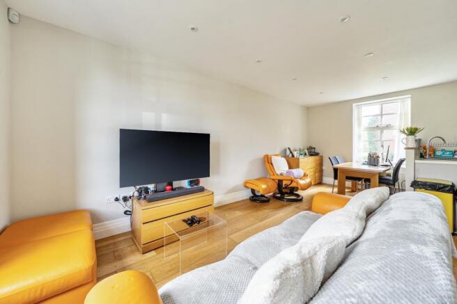 Open Plan Kitchen/Living Area