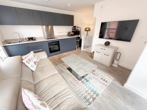 2 bed Town House for sale Image 6