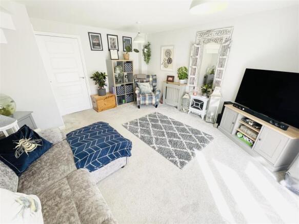 Lounge / Dining Room