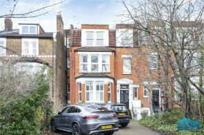 Flat 4, 32, Colney Hatch Lane, Hornsey, London N10 1DU