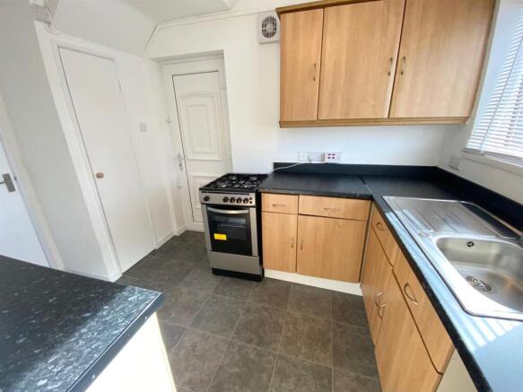 Bramleys Lettings - Huntingdon Avenue (7).jpg
