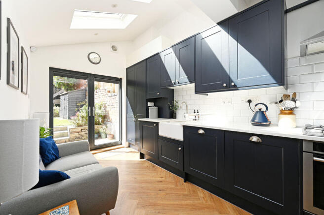 3 bed Terraced for sale Image 2