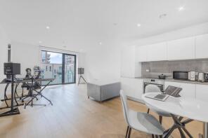 1, 12 Flotilla House, Cable Street, Silvertown, London E16 2SX