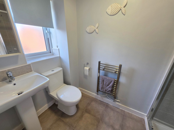 3 bed Semi-Detached for sale Image 8