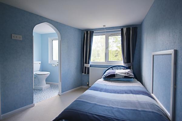 Bedroom 3 (Single with Ensuite)