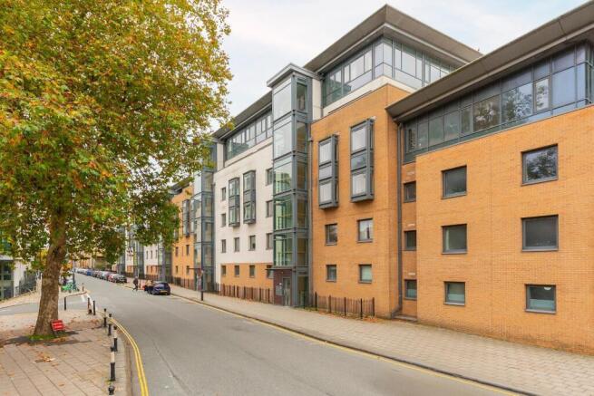 1D3R7CC - External C.jpg