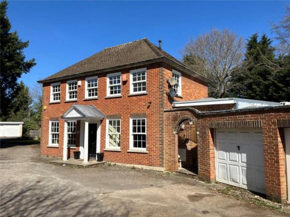 4-bed detached on Oak Lodge Drive, Redhill, Surrey, RH1, £800,000