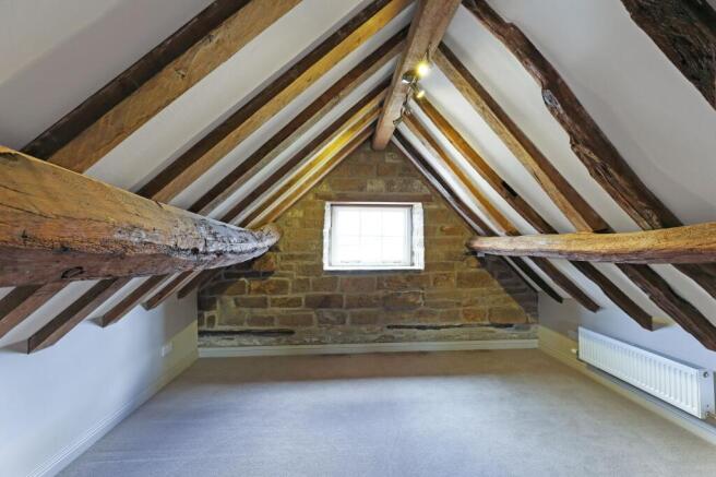5 bed Semi-Detached for sale Image 4