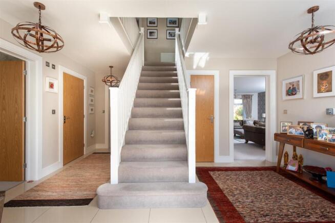 Amphlett Close, Hagley, Stourbridge photo 5