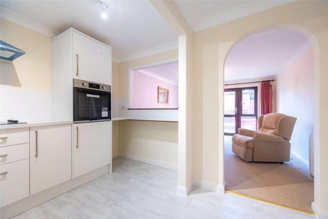 Kitchen 1.jpg