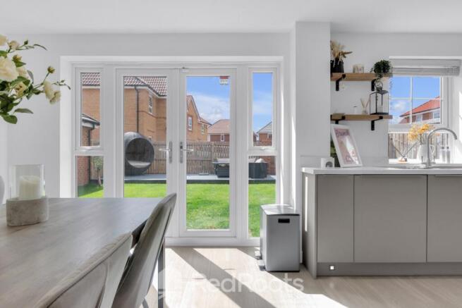 4 bed Detached for sale Image 4