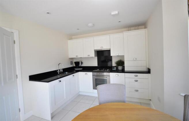 kitchen1.jpg