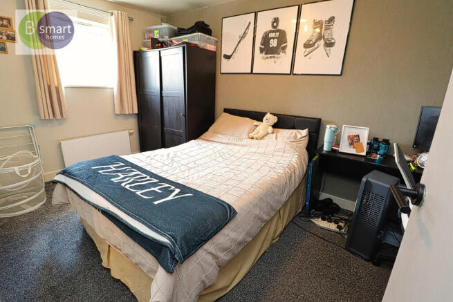 5 bed Town House for sale Image 12