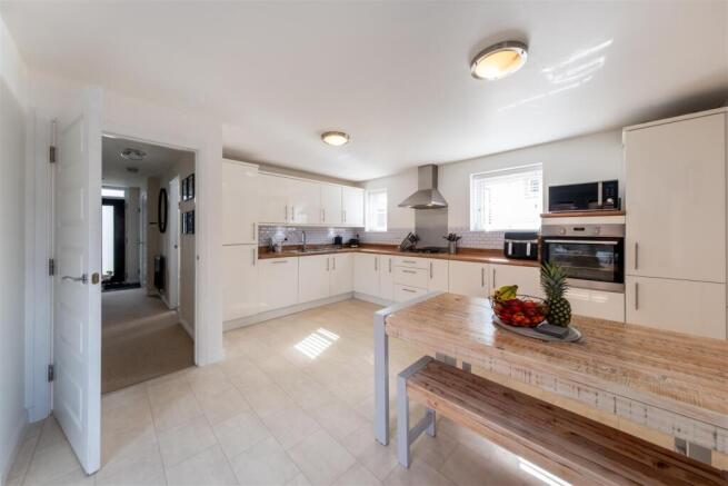 48 Silverlea Road-001.jpg