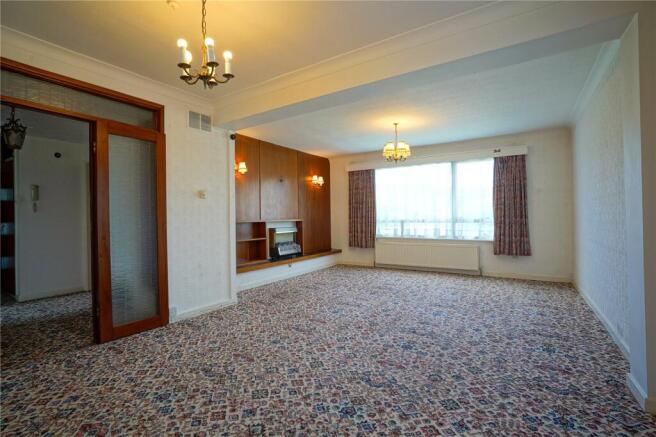 2 bed Apartment for sale Image 3
