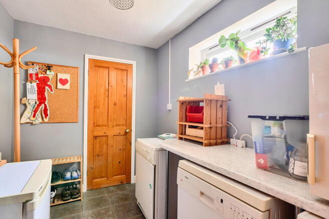 3 bed Terraced for sale Image 8