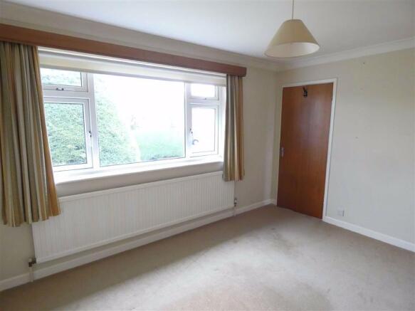 BEDROOM 2