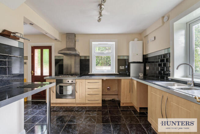 3 bed Semi-Detached for sale Image 7