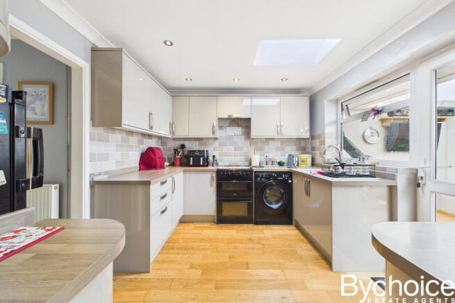 CAM05454G0-PR0126-STILL009