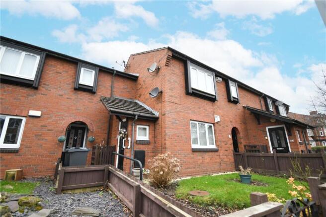 2-bed flat on Bebington Road, Birkenhead, Wirral, £65,000