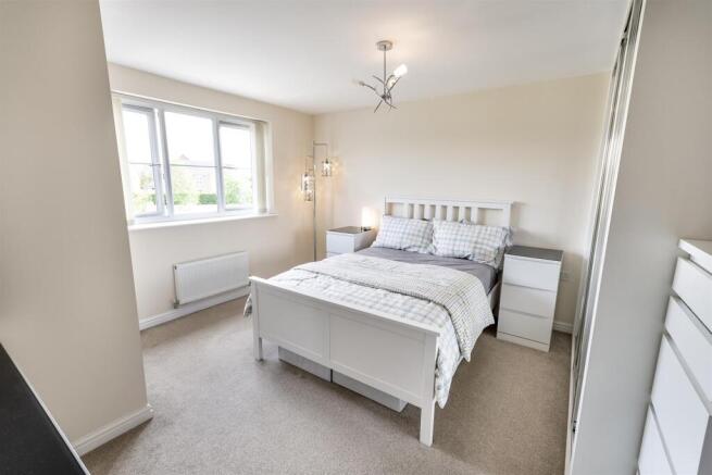 4 bed Detached for sale Image 6