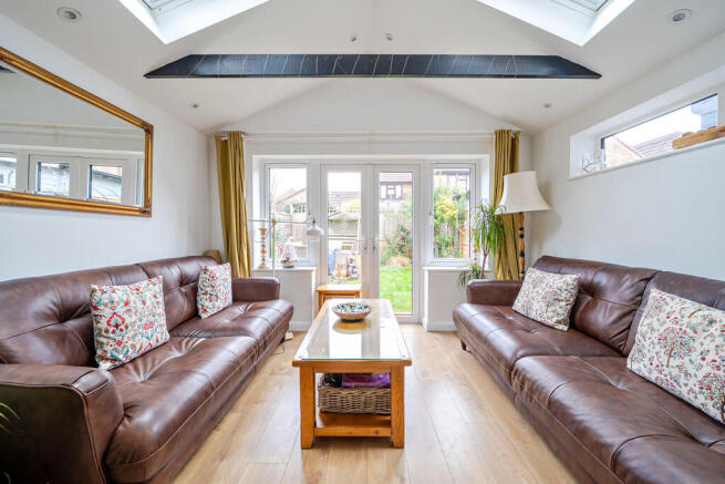 1422669-7-69a8066...