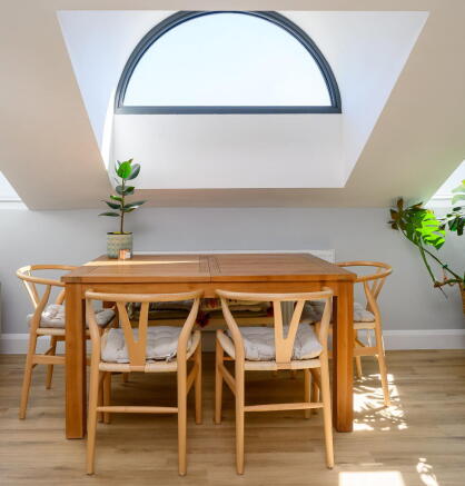 2 bed Apartment for sale Image 4