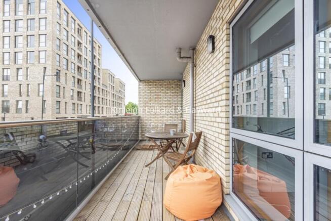 826bfb6f-6857-427b-8