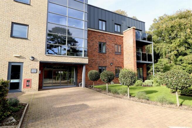 1 bed Apartment for sale Image 12