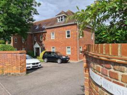 4, Dunedin House, Briary Lane, Royston SG8 9BT