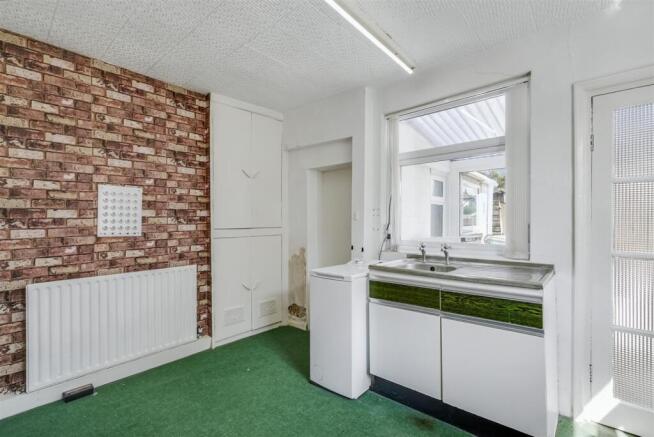 Kitchen 1_1.jpeg