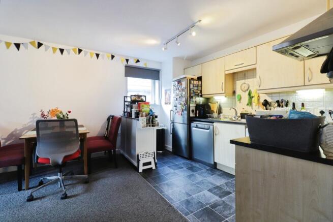 2 bed Apartment for sale Image 5