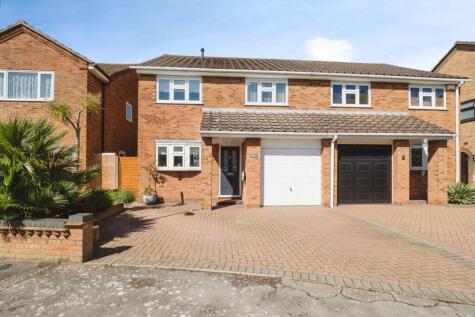 Ilfracombe Crescent, Hornchurch, RM12