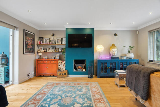 Photo 8