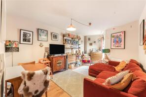 Flat 18, 32a Saxony Court, Geldeston Road, Hackney, London E5 8RQ